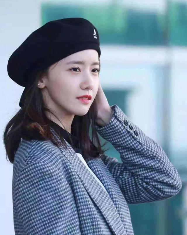 Cúc Tịnh Y, Triệu Lộ Tư khoe style tiểu thư với mũ nồi-5