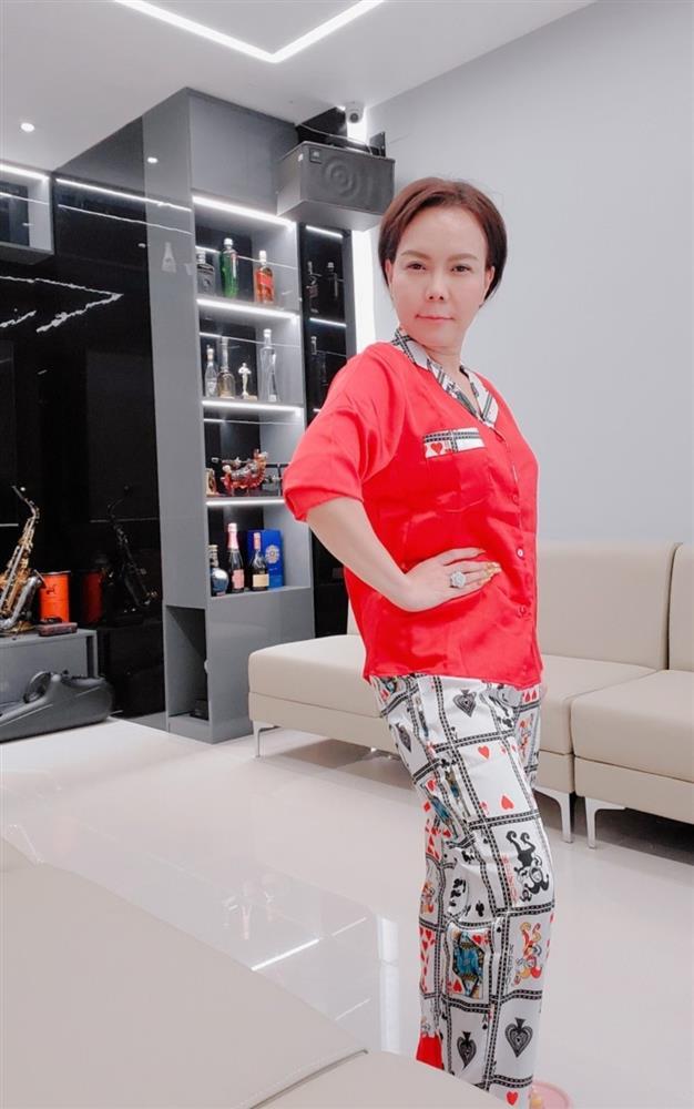 Việt Hương được fan tặng quà gì mà nhận hàng nghìn haha từ dân mạng?-2