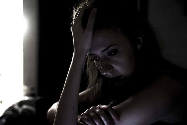 Kiểm chứng người đàn ông cạnh bạn vì mối quan hệ khó gọi tên-1