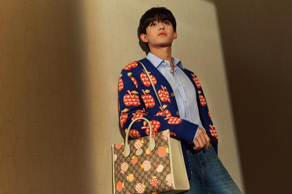 Lucas nhóm NCT bị công ty âm thầm loại bỏ sau bê bối moi tiền fans-2