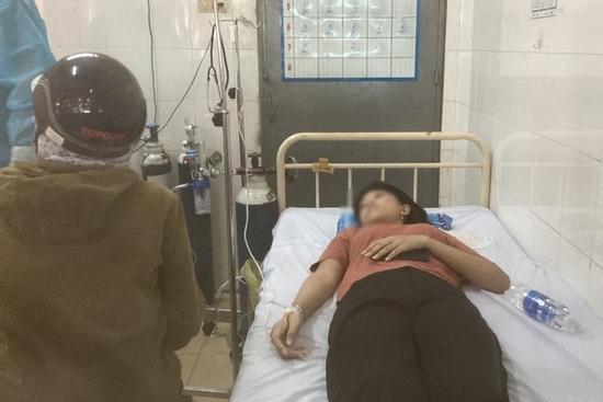 Một học sinh ở TP.HCM ngất xỉu sau khi tiêm vaccine Covid-19