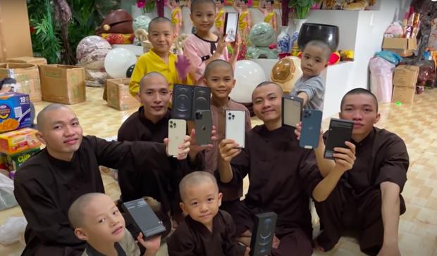 Tịnh thất Bồng Lai nhận xế hộp, tuyên bố: Xin 3 người đủ tiền-4