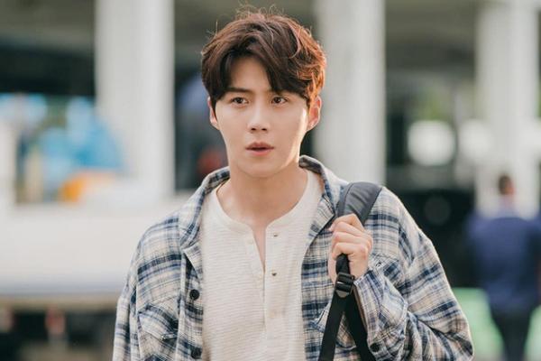 Kim Seon Ho được minh oan, dàn cast Hometown có phản ứng gì?-9