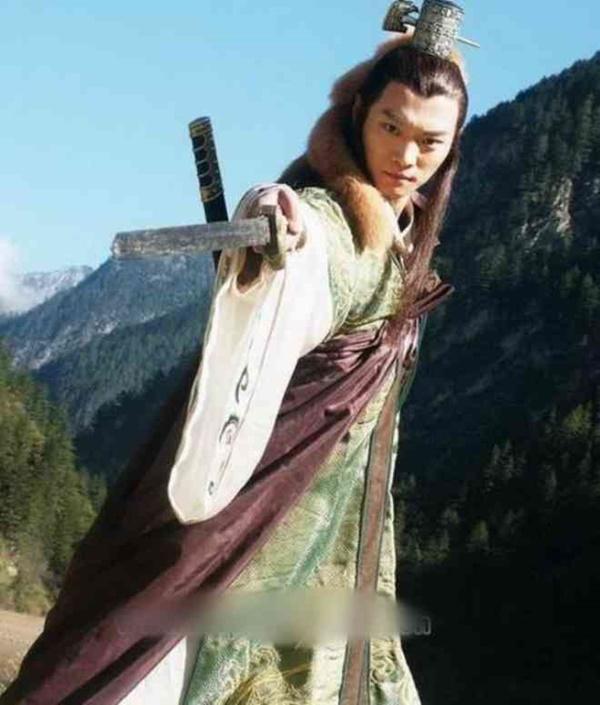 Tài tử Thần Điêu Đại Hiệp bị tố bỏ rơi bạn gái ở nhà vệ sinh công cộng-2