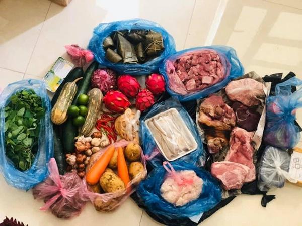 Những đứa con xa nhà khoe gia tài đồ tiếp tế được mẹ nói chỉ gửi ít thôi-6