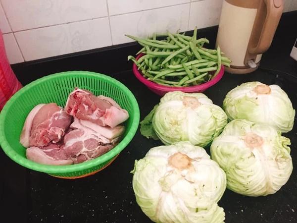 Những đứa con xa nhà khoe gia tài đồ tiếp tế được mẹ nói chỉ gửi ít thôi-10