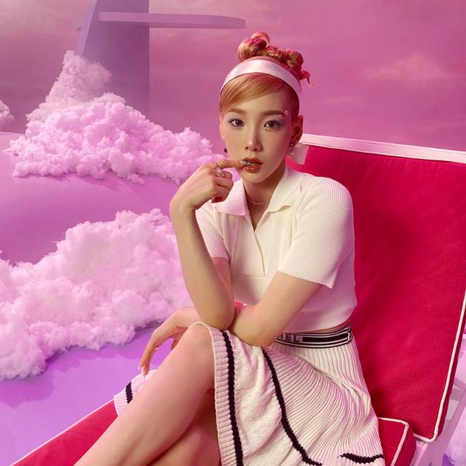 Phong cách Y2K phủ sóng các MV triệu view của Kpop-2