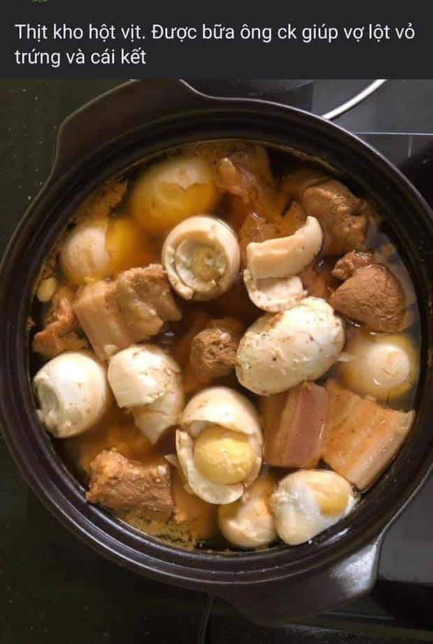 Thấy nồi thịt chồng kho, vợ thở dài chụp hình đăng FB phốt nhẹ-1