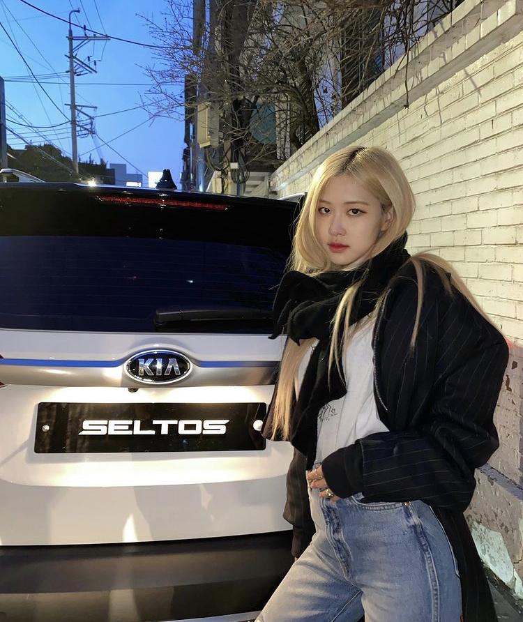 Mix đồ mùa đông cá tính, chất chơi như 4 mỹ nhân BLACKPINK-7