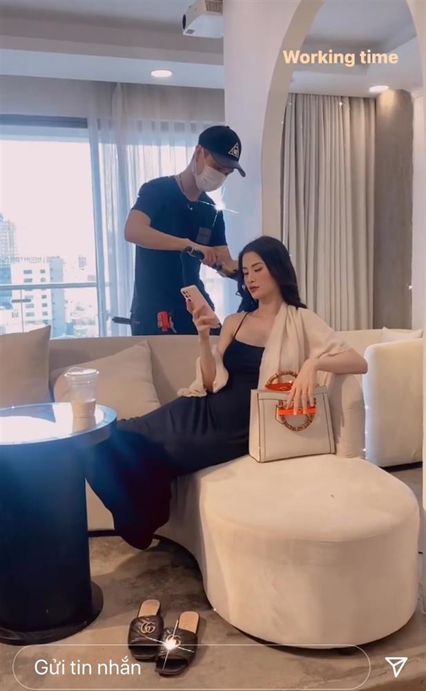 Hòa Minzy và sao Việt khoe khoảnh khắc quyền lực sặc mùi celeb-2