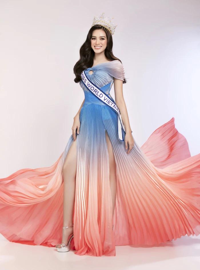 Đỗ Thị Hà bị góp ý điểm kém duyên trong bộ ảnh gửi Miss World 2021-7