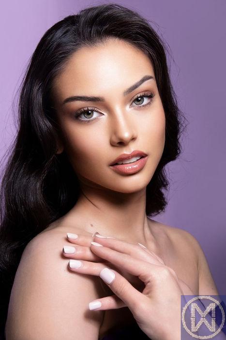 Đỗ Thị Hà lên trang chủ Miss World, nhan sắc hạ bao nhiêu đối thủ?-9