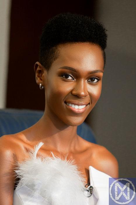 Đỗ Thị Hà lên trang chủ Miss World, nhan sắc hạ bao nhiêu đối thủ?-28