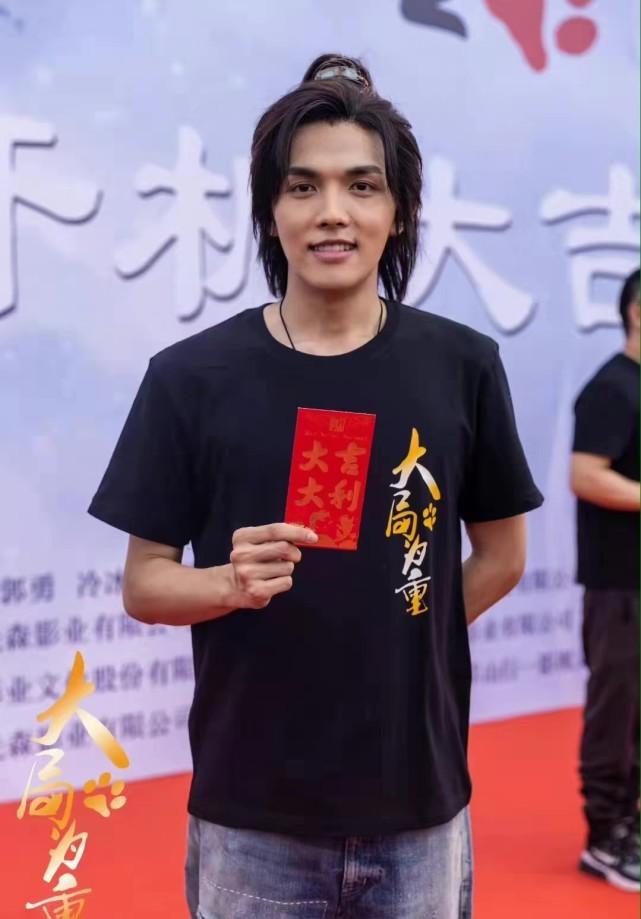 Trương Vũ Kỳ bao nuôi bạn trai kém 8 tuổi-4