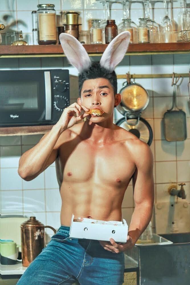 Fan hú hét dàn cast nam Running Man Việt đi tắm khoe body mlem-6