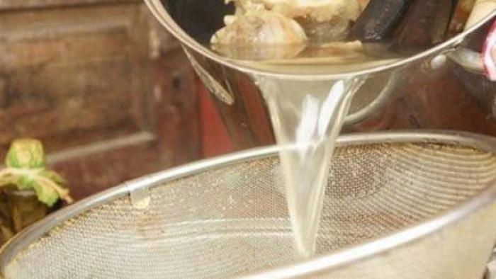 Mẹo xử lý nước hầm xương bị đục dễ mà cực hiệu quả-3