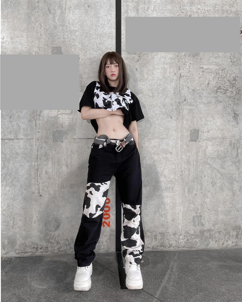 Hoang mang với dáng pose tự lần mò chỗ nhạy cảm của Lê Bống-8