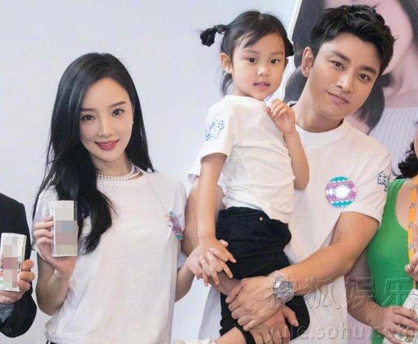 Người đẹp cắm sừng Lý Tiểu Lộ lại lộ ảnh sánh đôi trai lạ-6