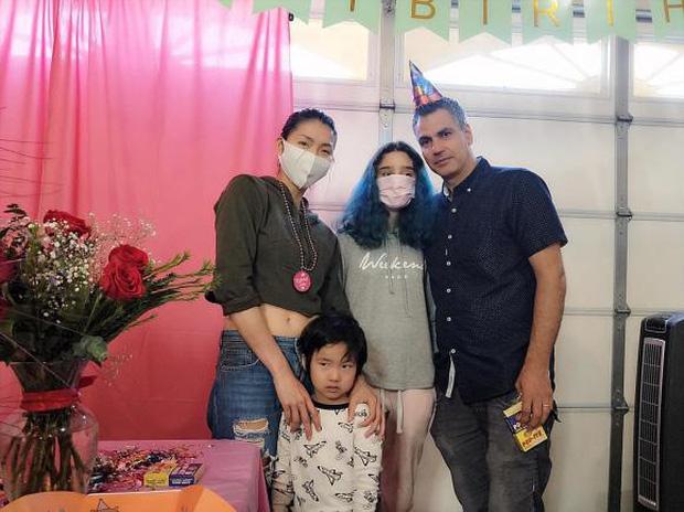 Mẹ đơn thân Ngọc Quyên hóa ra đã có bạn trai Tây 3 năm?-5