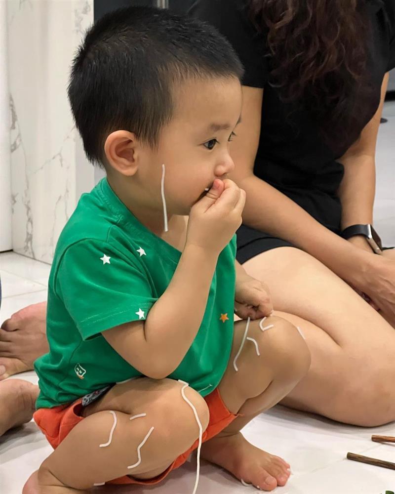 Ngoại hình 2 con của Diệp Lâm Anh và Đức Phạm-9