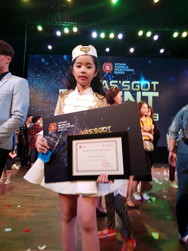 Con gái nuôi Bằng Kiều nhan sắc chuẩn nàng thơ, tài không đợi tuổi-6