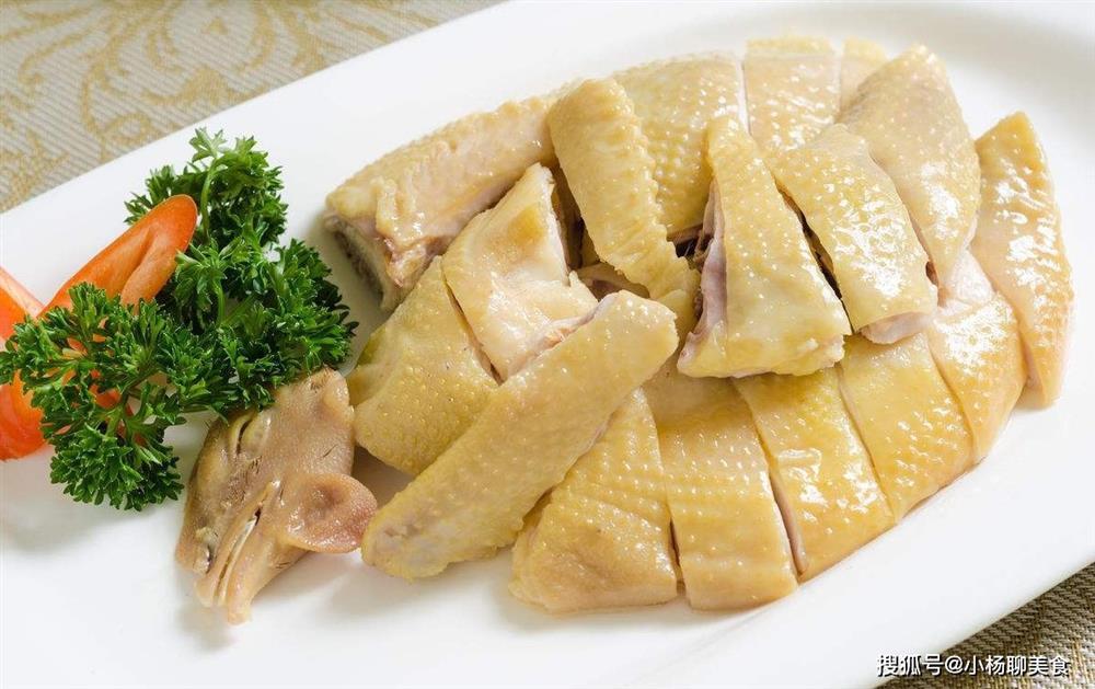 Luộc gà bỏ túi 3 mẹo này, thịt mềm ngọt, da giòn sần sật-3