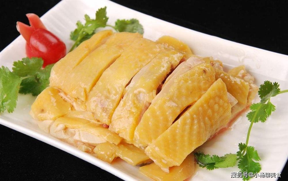 Luộc gà bỏ túi 3 mẹo này, thịt mềm ngọt, da giòn sần sật-4