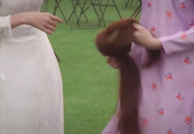 Khóc thét cảnh Lan Ngọc ngã rơi cả ngói, nhìn nắm tóc mà muốn lịm đi-3