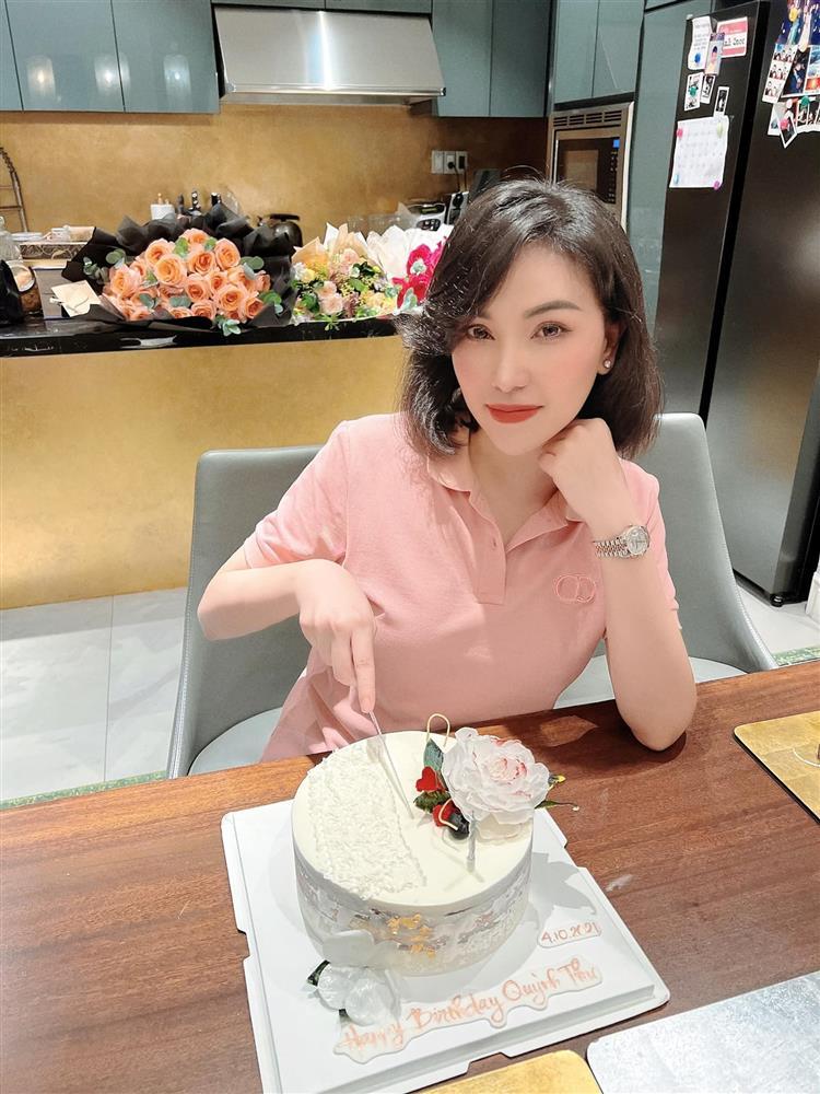 Hot name Quỳnh Thư: Không làm Tuesday, 5 tháng đốt 3 tỷ-2