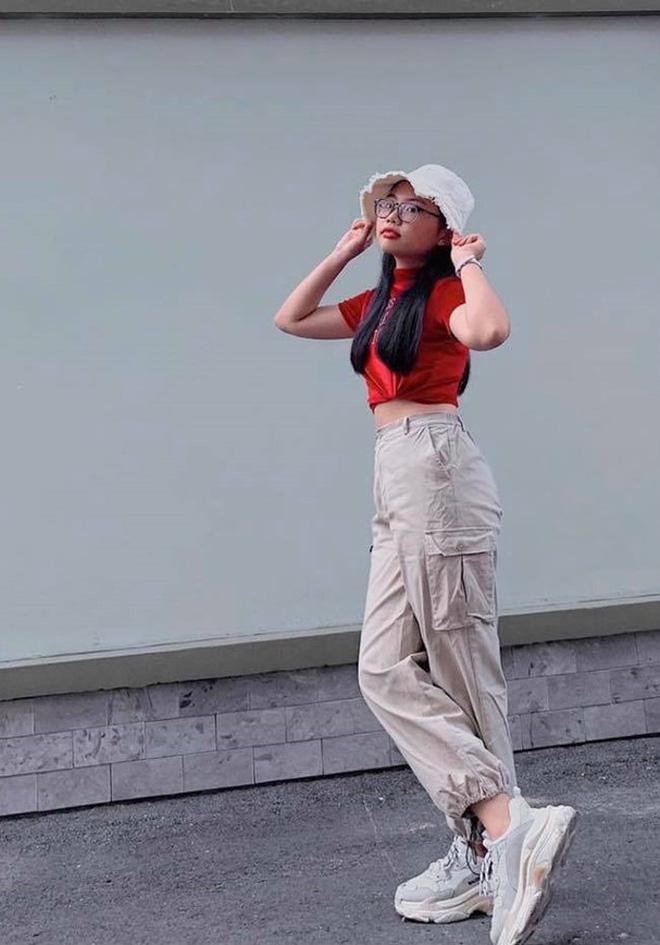 Hiện sau khi hoàn thành kỳ thi tốt nghiệp THPT, theo nhiều nguồn tin thì "cô bé dân ca" quyết định chọn học tại một trường Đại học có tiếng với mức học phí khủng tại TP.HCM.