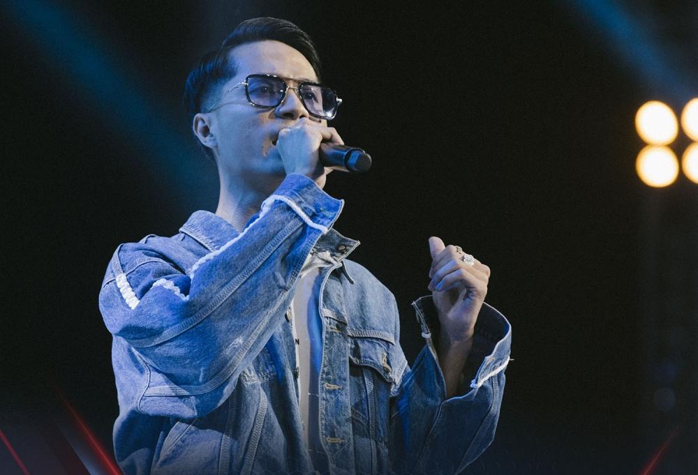 Rap Việt tập 3: Thí sinh đang giới thiệu Wowy đạp cần chọn luôn-1