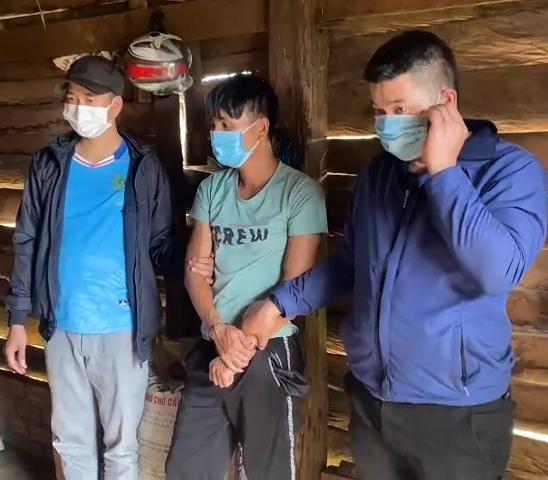 Bắt khẩn cấp gã đàn ông trói con 8 tuổi, hiếp dâm người mẹ trẻ-2