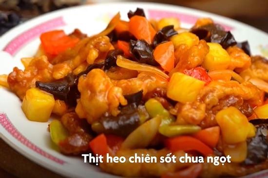 Món thịt heo chiên sốt chua ngọt kiểu Hàn Quốc