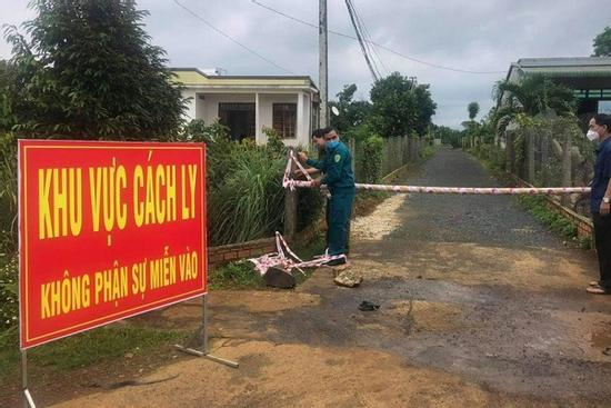 Lơ là chống dịch, chủ tịch xã bị tạm đình chỉ công tác