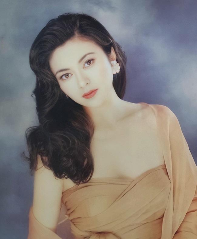 Đệ nhất mỹ nữ Hong Kong là con giáp thứ 13 khiến các bà vợ lo lắng-5