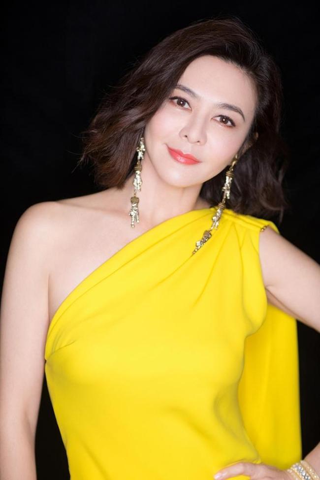Đệ nhất mỹ nữ Hong Kong là con giáp thứ 13 khiến các bà vợ lo lắng-11