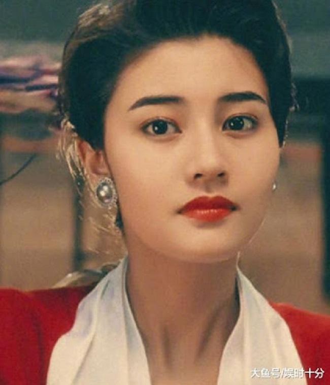 Đệ nhất mỹ nữ Hong Kong là con giáp thứ 13 khiến các bà vợ lo lắng-15