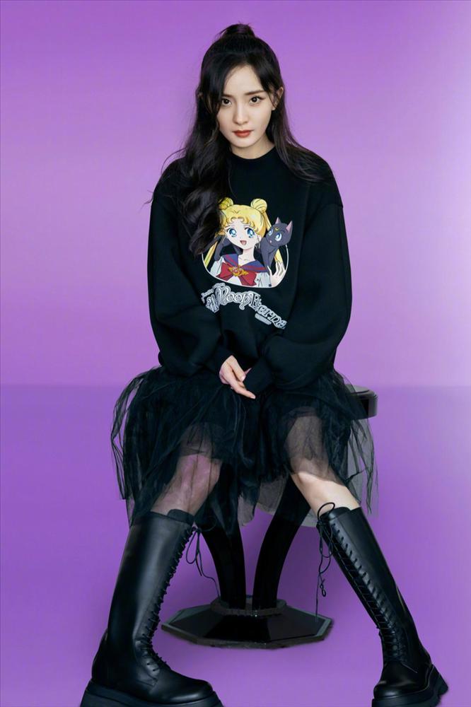 Tủ đồ mùa đông xinh yêu như gái 20 của Dương Mịch-1