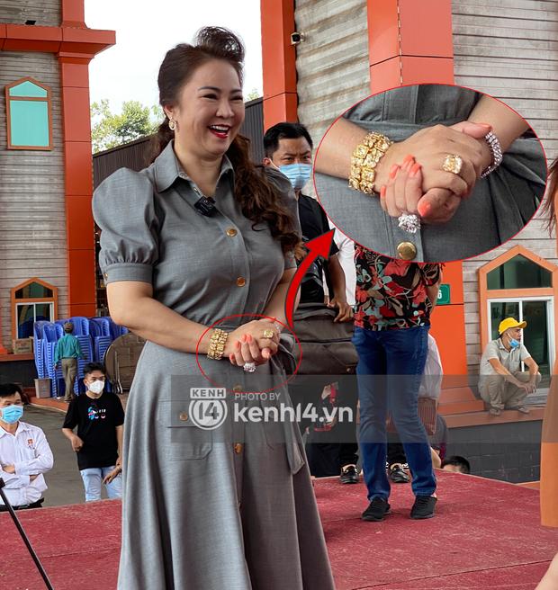 Clip cận cảnh CEO Phương Hằng đến cơ ngơi 6.000 tỷ-2