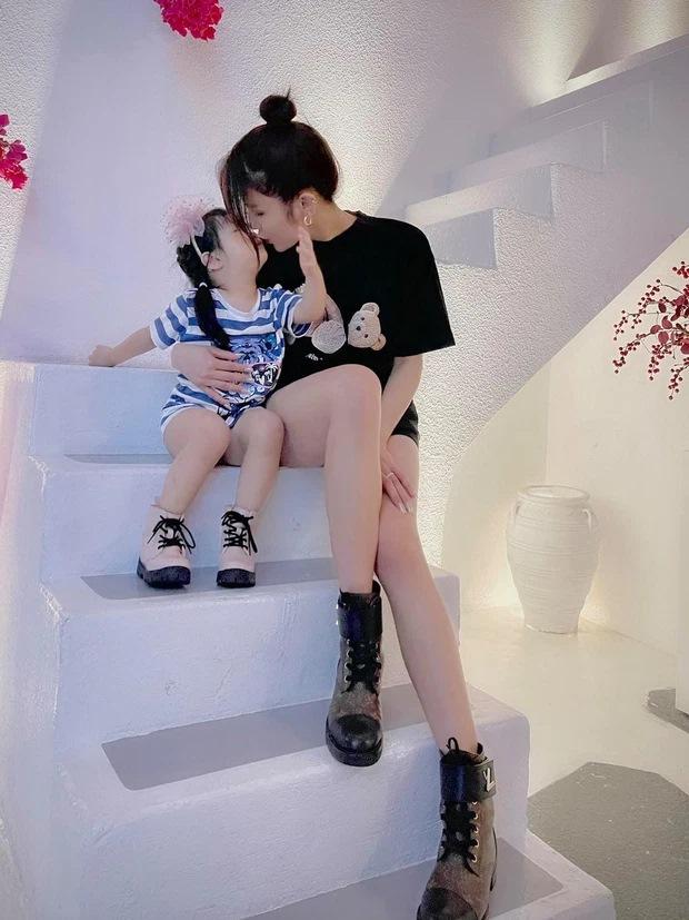 Diệp Lâm Anh vẫn đeo nhẫn cưới dù ly thân thiếu gia Đức Phạm-5