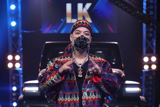Bị chê nhạt từ King Of Rap, 'lão khủng' LK sang Rap Việt có gì hay?