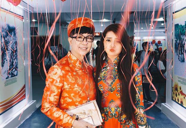 Con gái nuôi Long Nhật sexy bốc lửa dù theo đuổi nhạc bolero-6