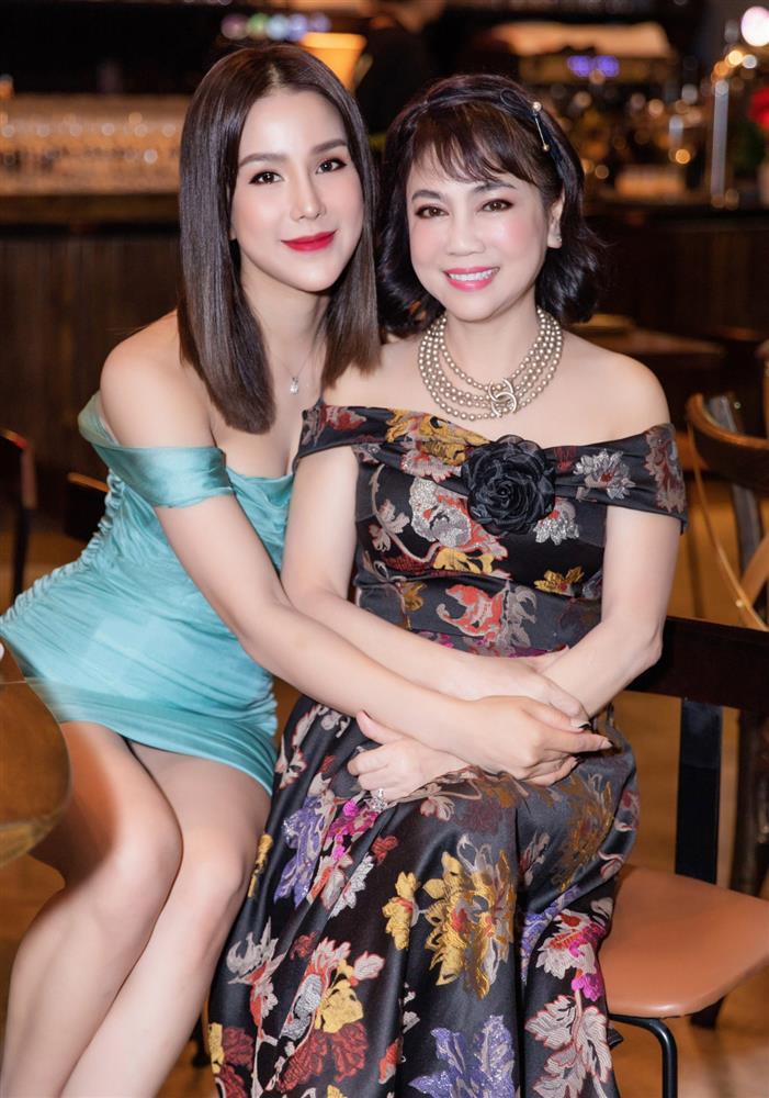 Dân mạng vỗ tay mẹ chồng Diệp Lâm Anh, ship quần cho Q.T-2