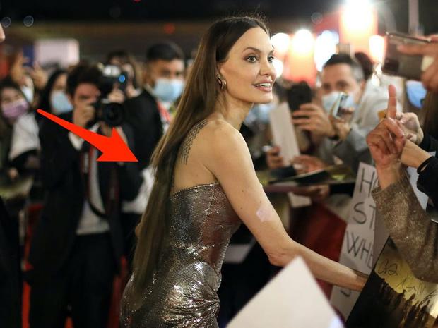 Angelina Jolie và Park Min Young xinh đẹp mấy vẫn mất điểm vì tóc tai-1