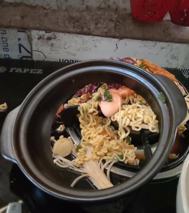 Cô gái trổ tài nấu mì, rồi sợ chết khiếp khi biết mình đã làm gì!-2