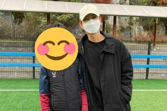 Song Joong Ki làm gì vào ngày 'kỷ niệm cưới' Song Hye Kyo?