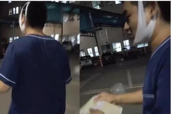 Dạy mãi con không hiểu, bố quát ầm ĩ đến trật khớp hàm