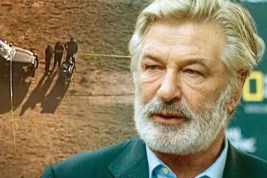 Alec Baldwin ủng hộ không sử dụng súng thật sau tai nạn bắn chết người