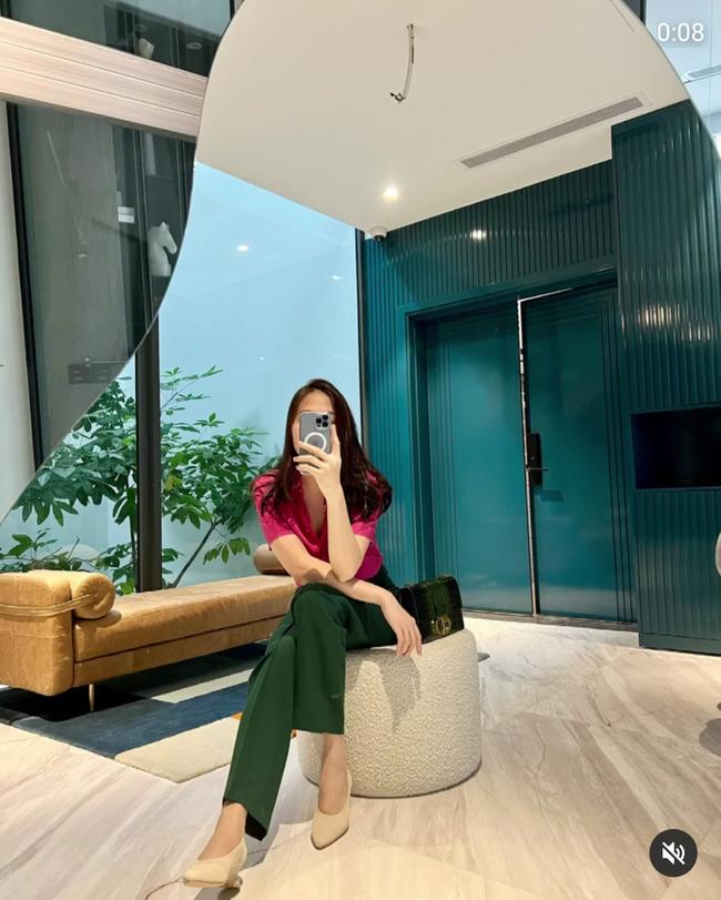 Đàm Thu Trang đóng vai mẹ bỉm nhưng mix đồ như tổng tài-2