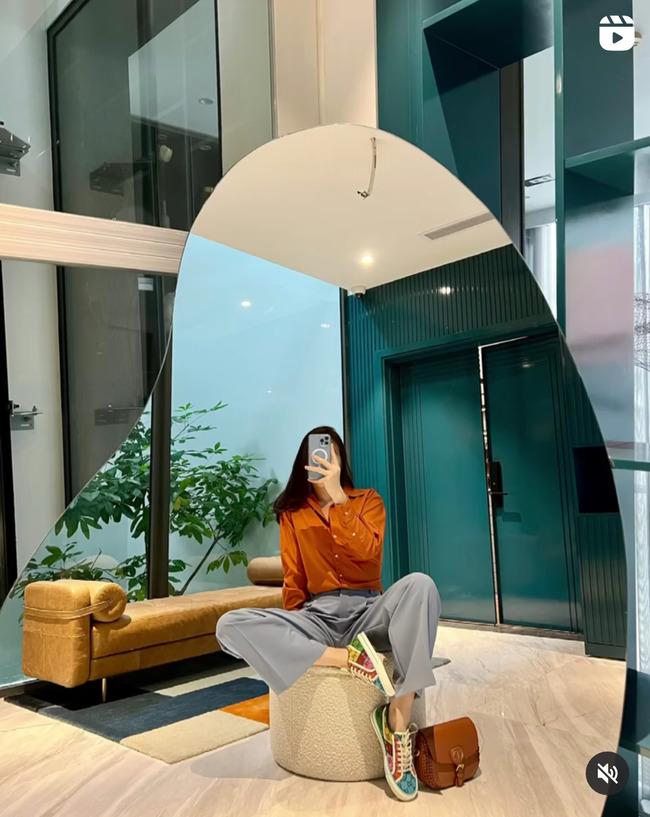 Đàm Thu Trang đóng vai mẹ bỉm nhưng mix đồ như tổng tài-3